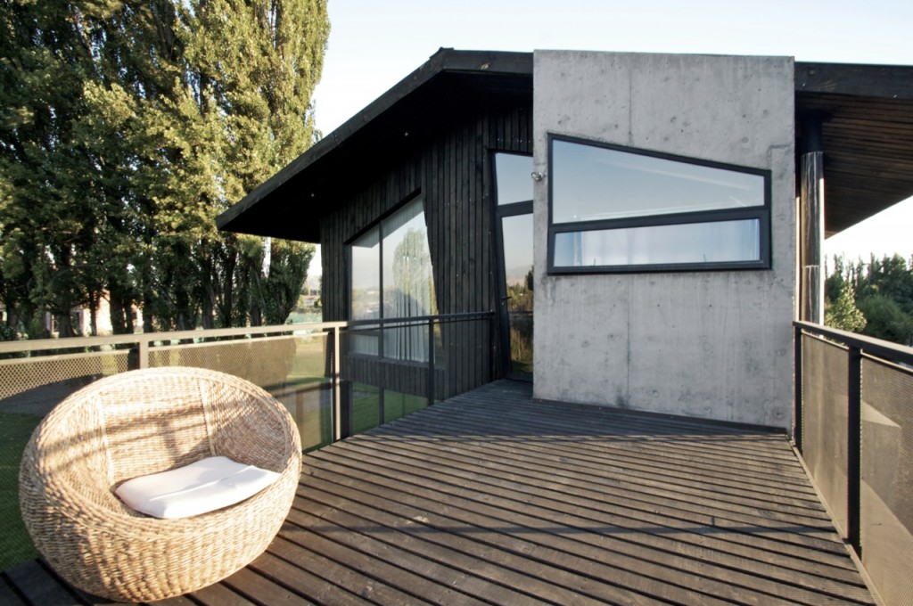 House in Colina by Felipe del Rio & Federico Campino