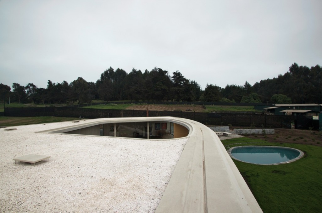 White O by Toyo Ito