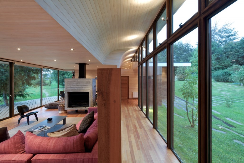 Villarrica House II by MOBIL Arquitectos