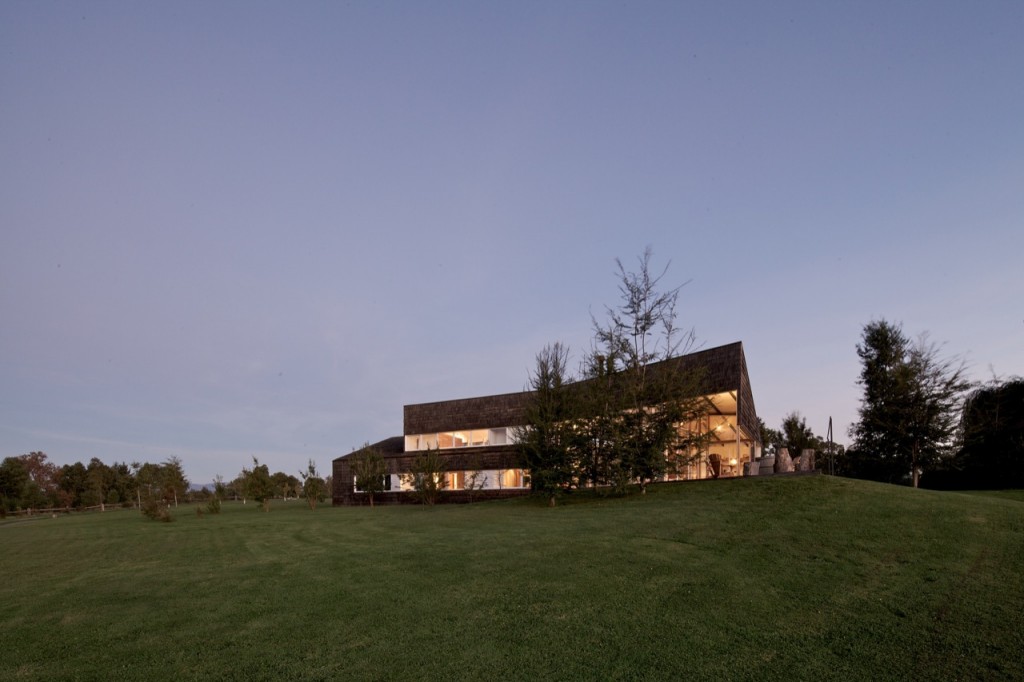 Browne I House by MOBIL Arquitectos