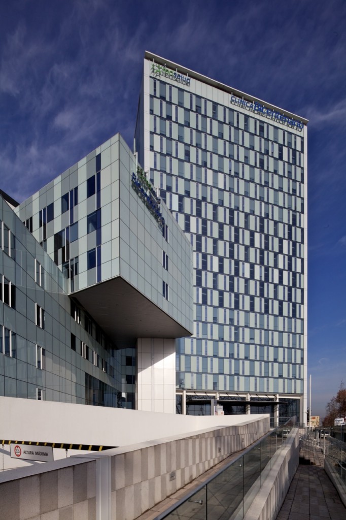 Bicentenario Hospital by MOBIL Arquitectos