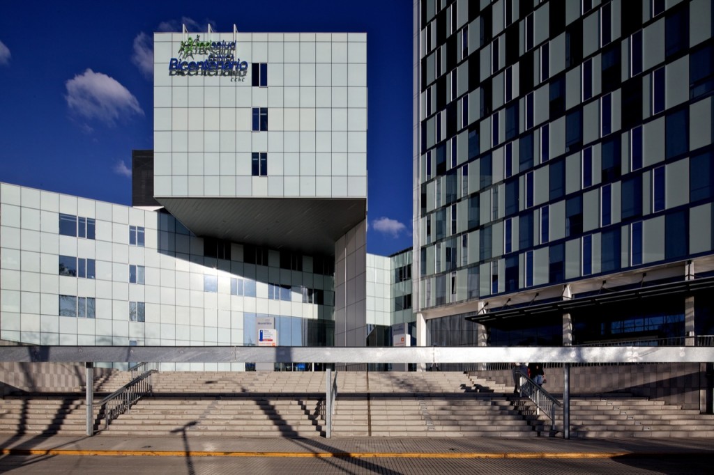 Bicentenario Hospital by MOBIL Arquitectos