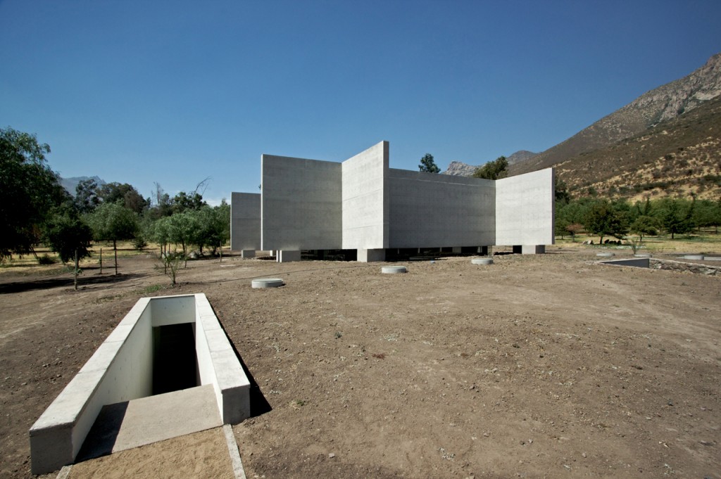 Auco Chapel by Undurraga Deves Arquitectos