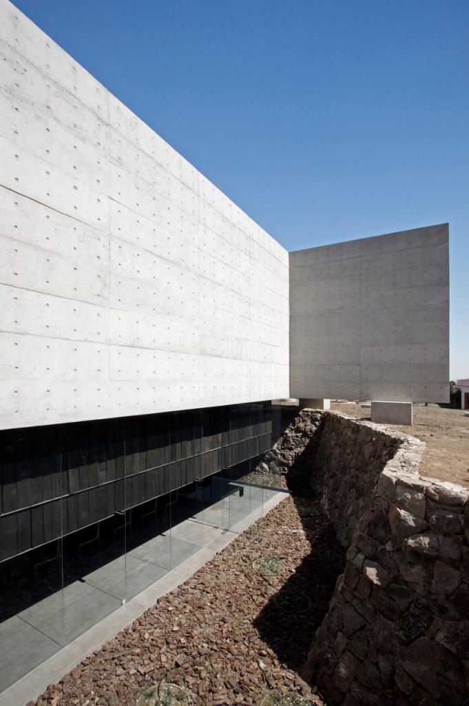 Auco Chapel by Undurraga Deves Arquitectos