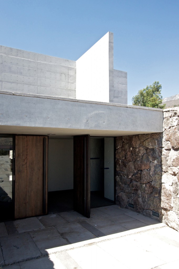 Auco Chapel by Undurraga Deves Arquitectos