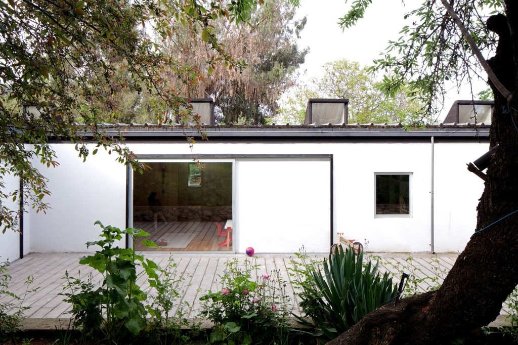 LG House by Antonio Lipthay (24)