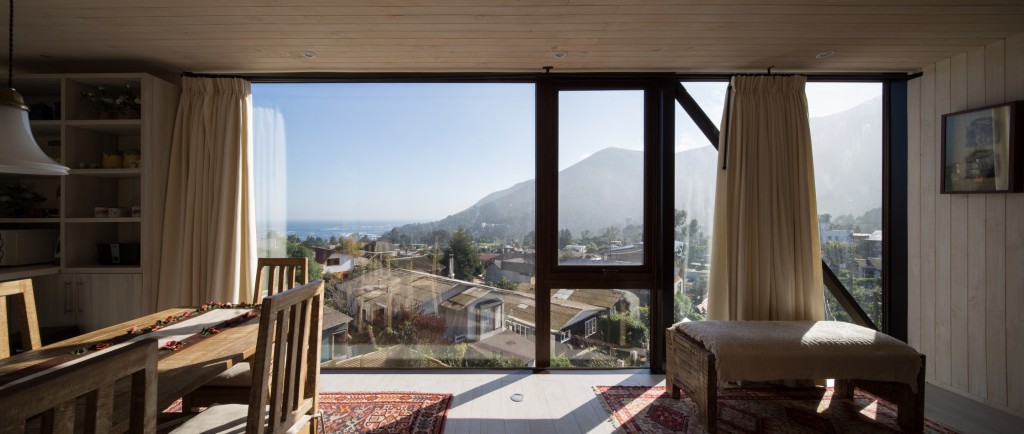 Yellow House in Zapallar, by Aguiló+Pedraza Arquitectos (10)