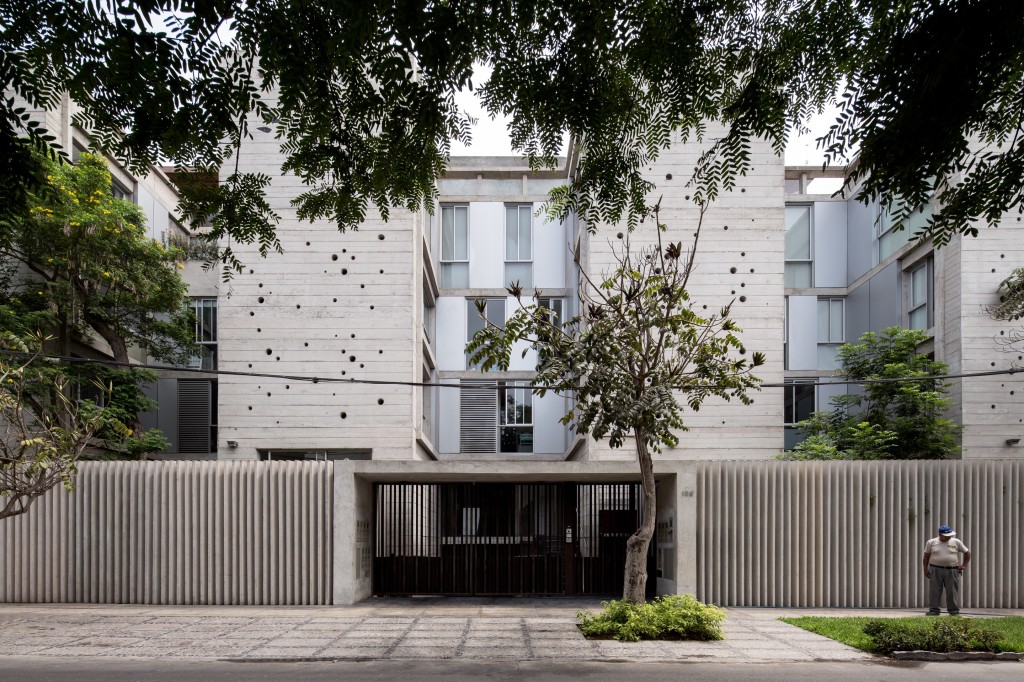 Building in Chacarilla by Barclay & Crousse (27)
