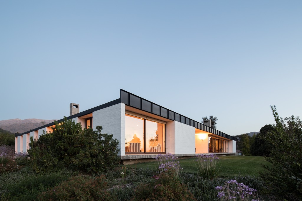 House in Pilay by Duval+Vives Arquitectos (9)