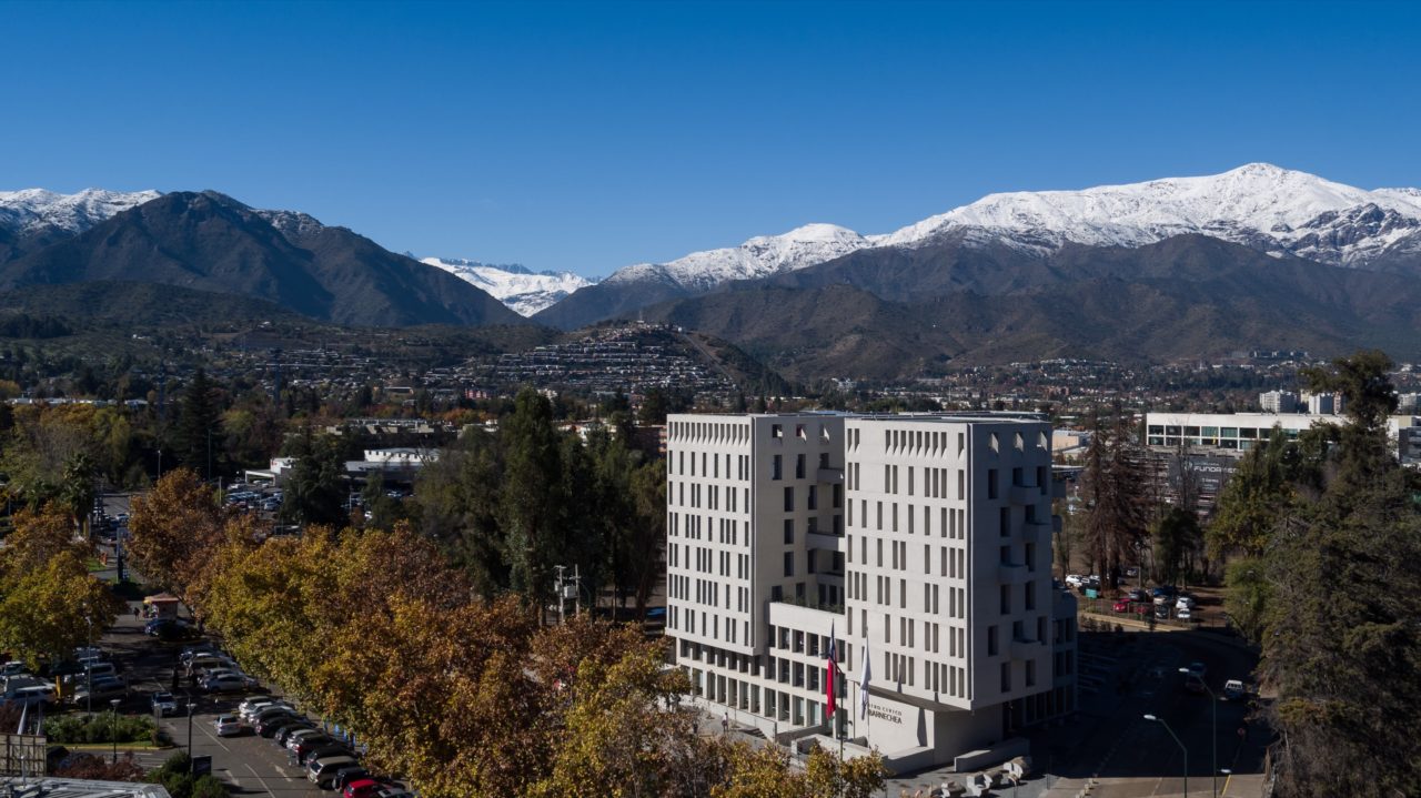 Lo Barnechea Civic Center by Gonzalo Mardones