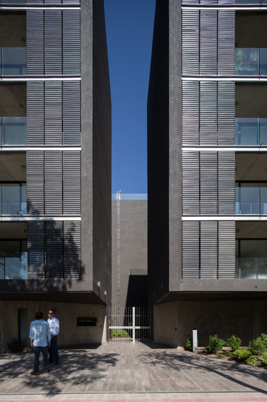 Willie Arthur Building by Searle Puga Arquitectos