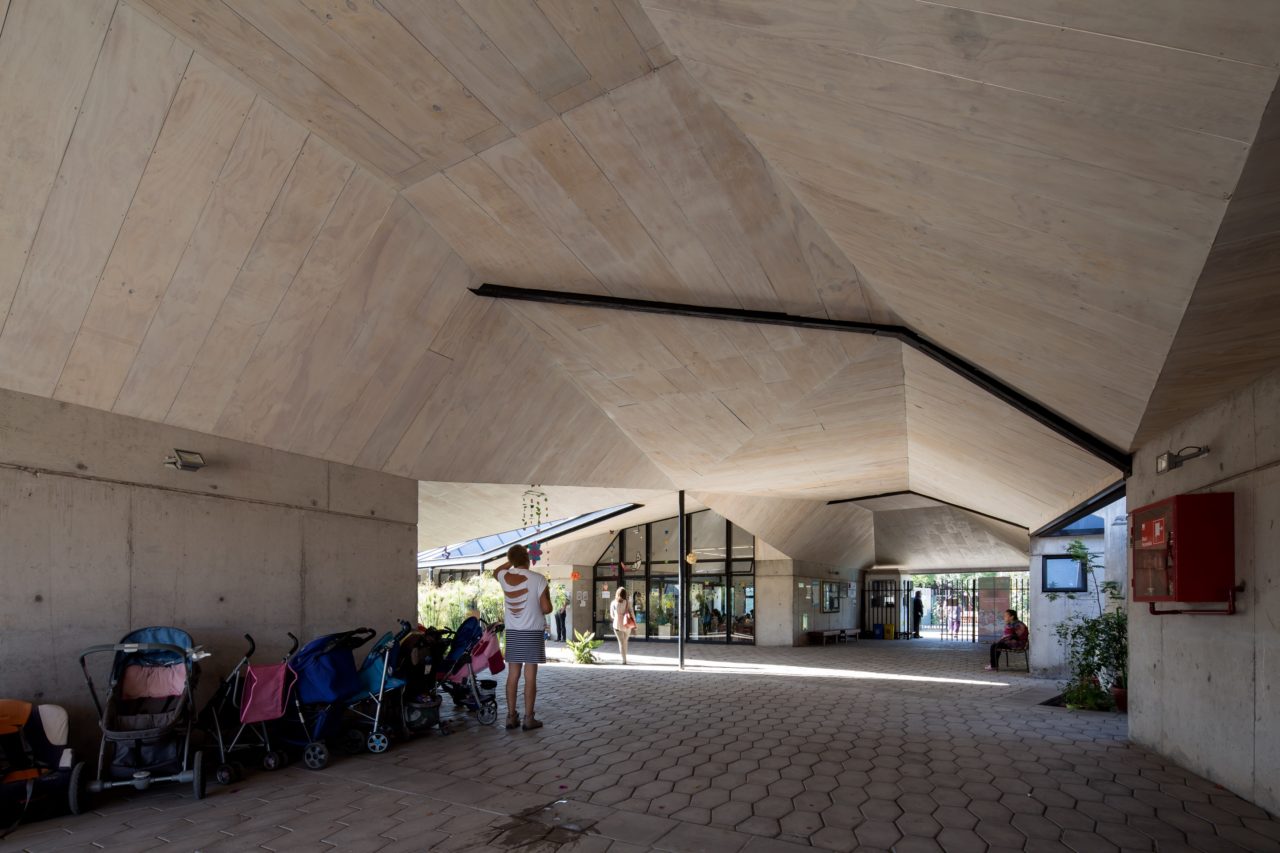 Jardín Infantil y Sala Cuna San Miguel Arcángel by Francisco León + Alicia Ross Arquitectos