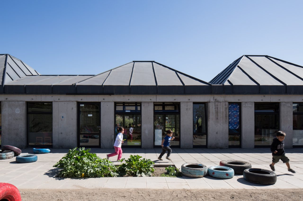 Jardín Infantil y Sala Cuna San Miguel Arcángel by Francisco León + Alicia Ross Arquitectos