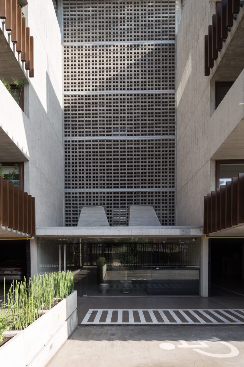 6 Building San Luis - Mathias Klotz & SML