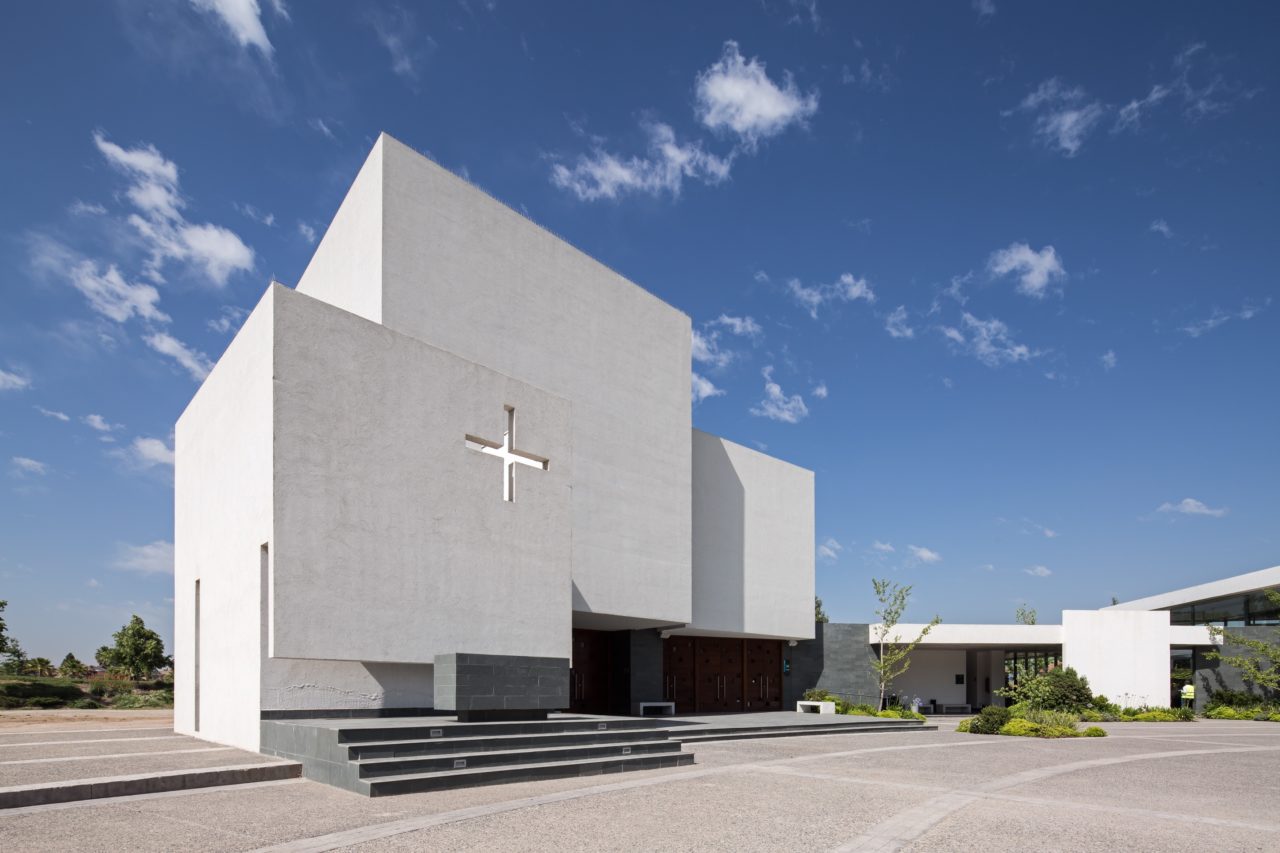 Parque del Recuerdo Church by Fuenzalida Swinburn