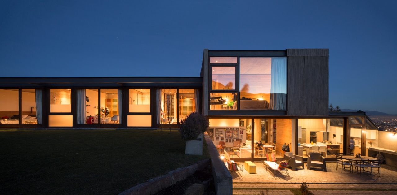 Via Aurora House by Schmidt Arquitectos