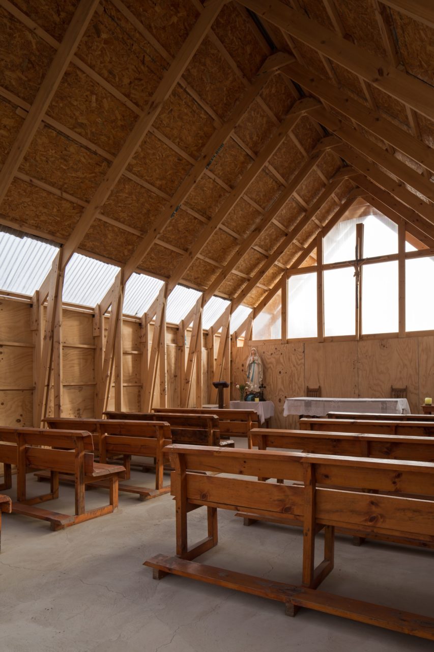 Capilla Pais by PARALELA