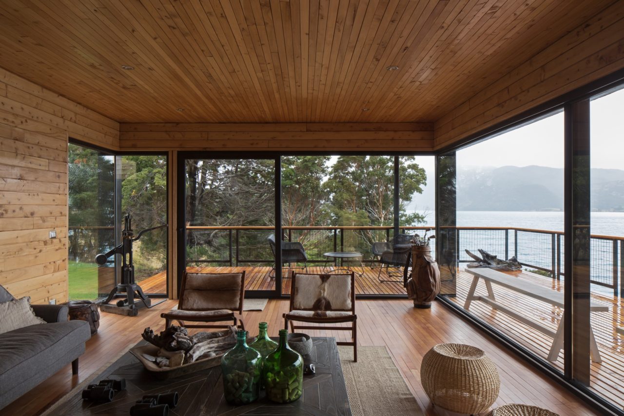 Hats House by SAA arquitectura + territorio