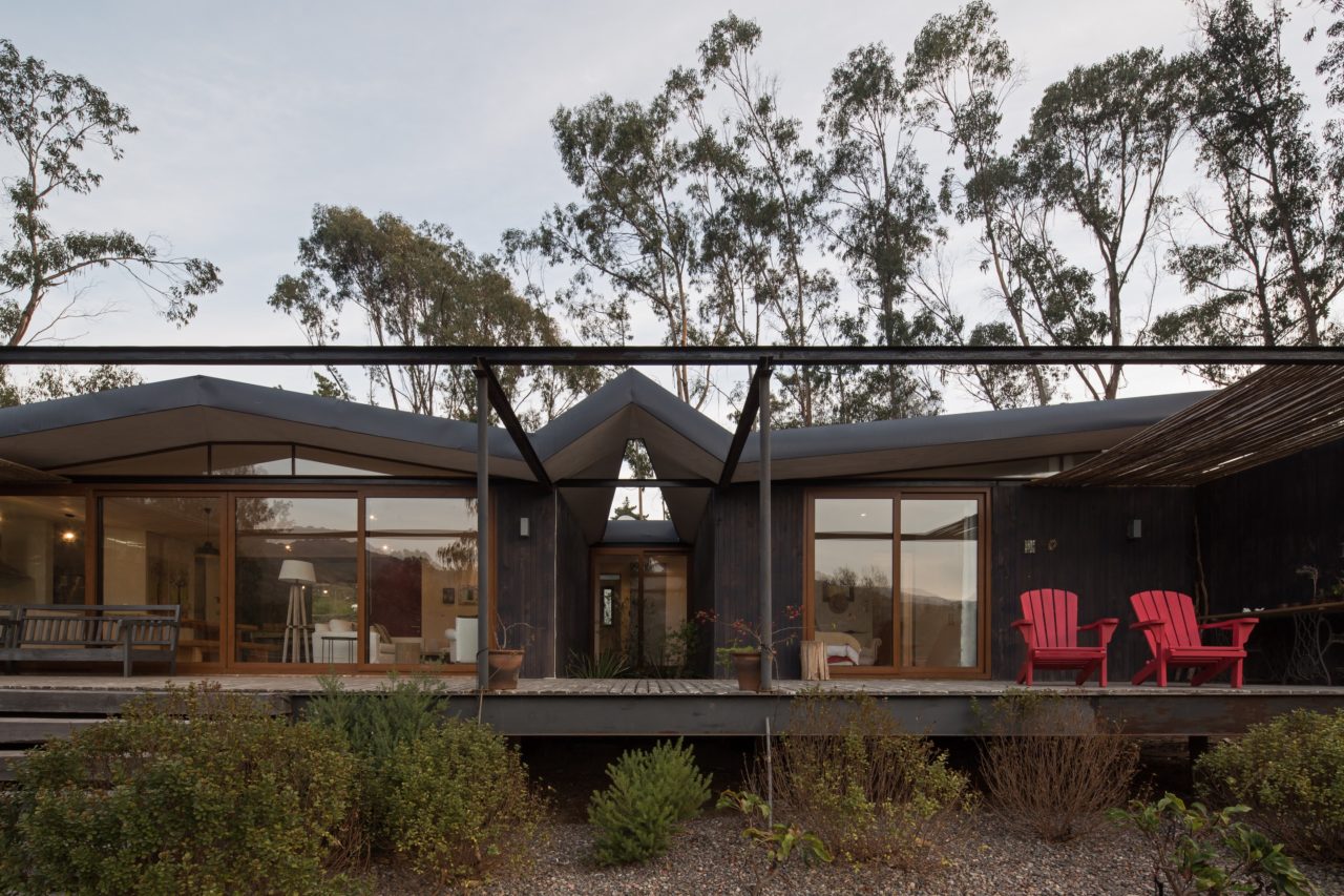 House in Agua Dulce by Mas Fernandez Arquitectos