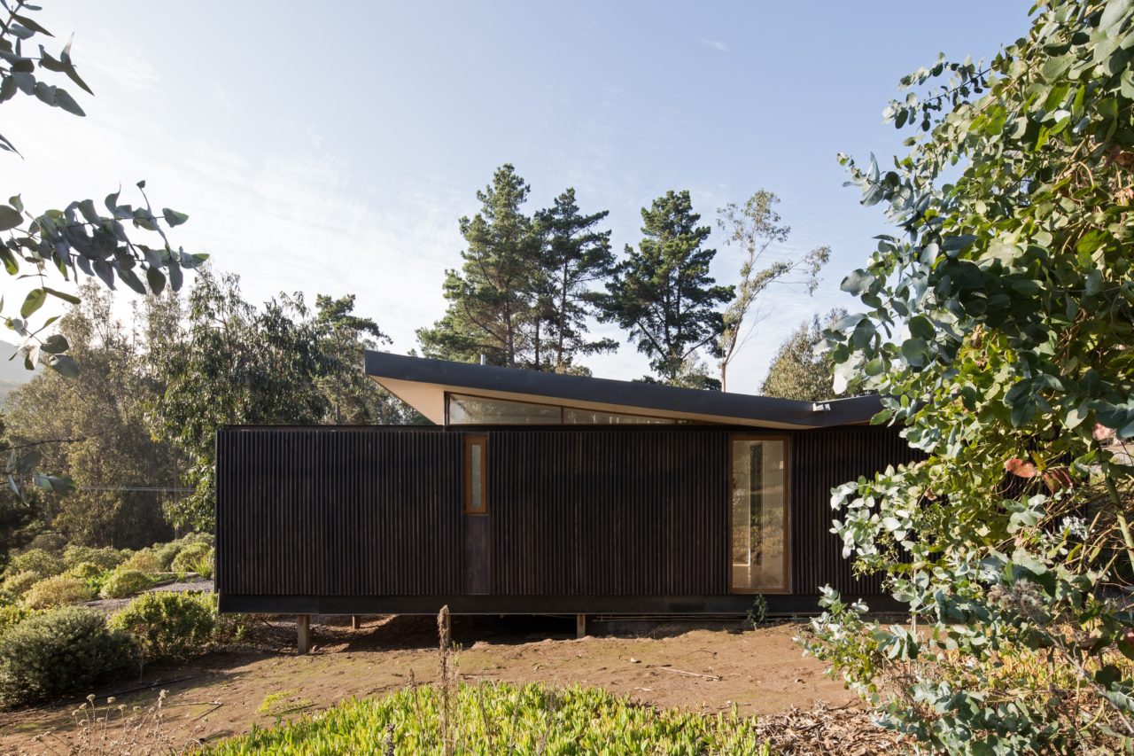 House in Agua Dulce by Mas Fernandez Arquitectos