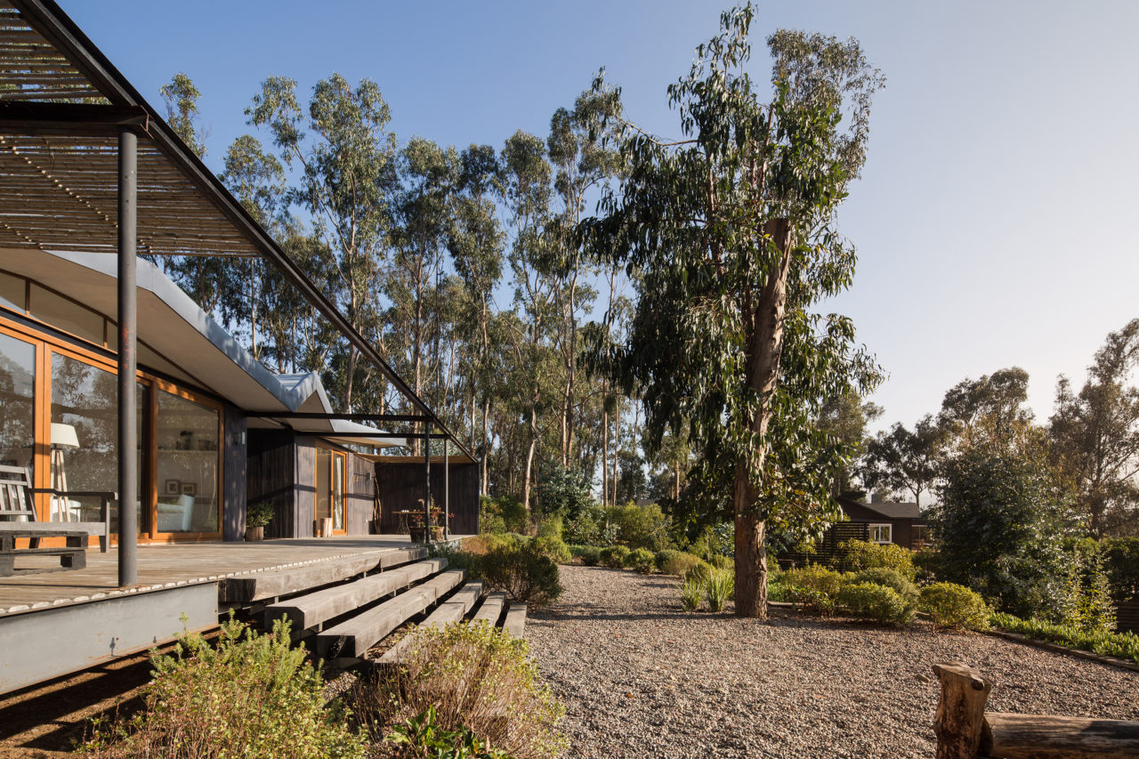 House in Agua Dulce by Mas Fernandez Arquitectos