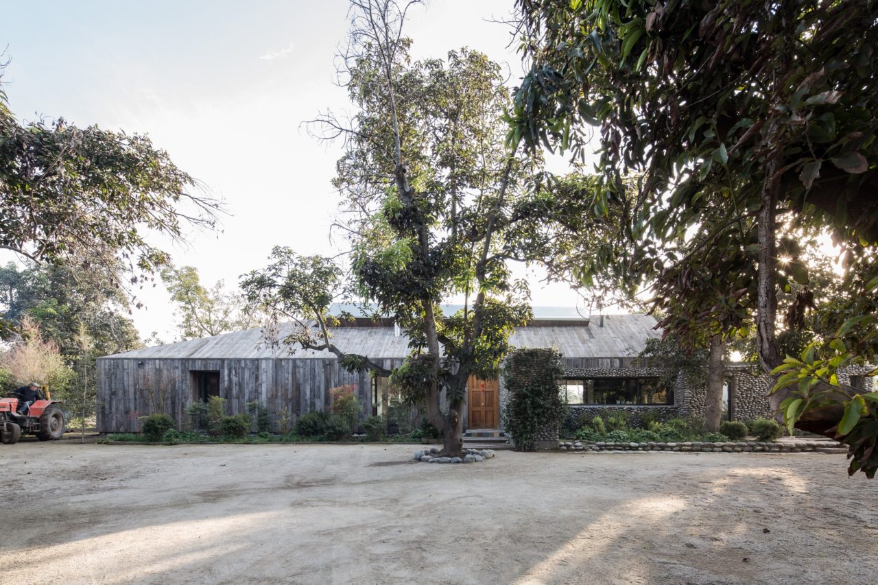 House in Buin by Alberto Moletto