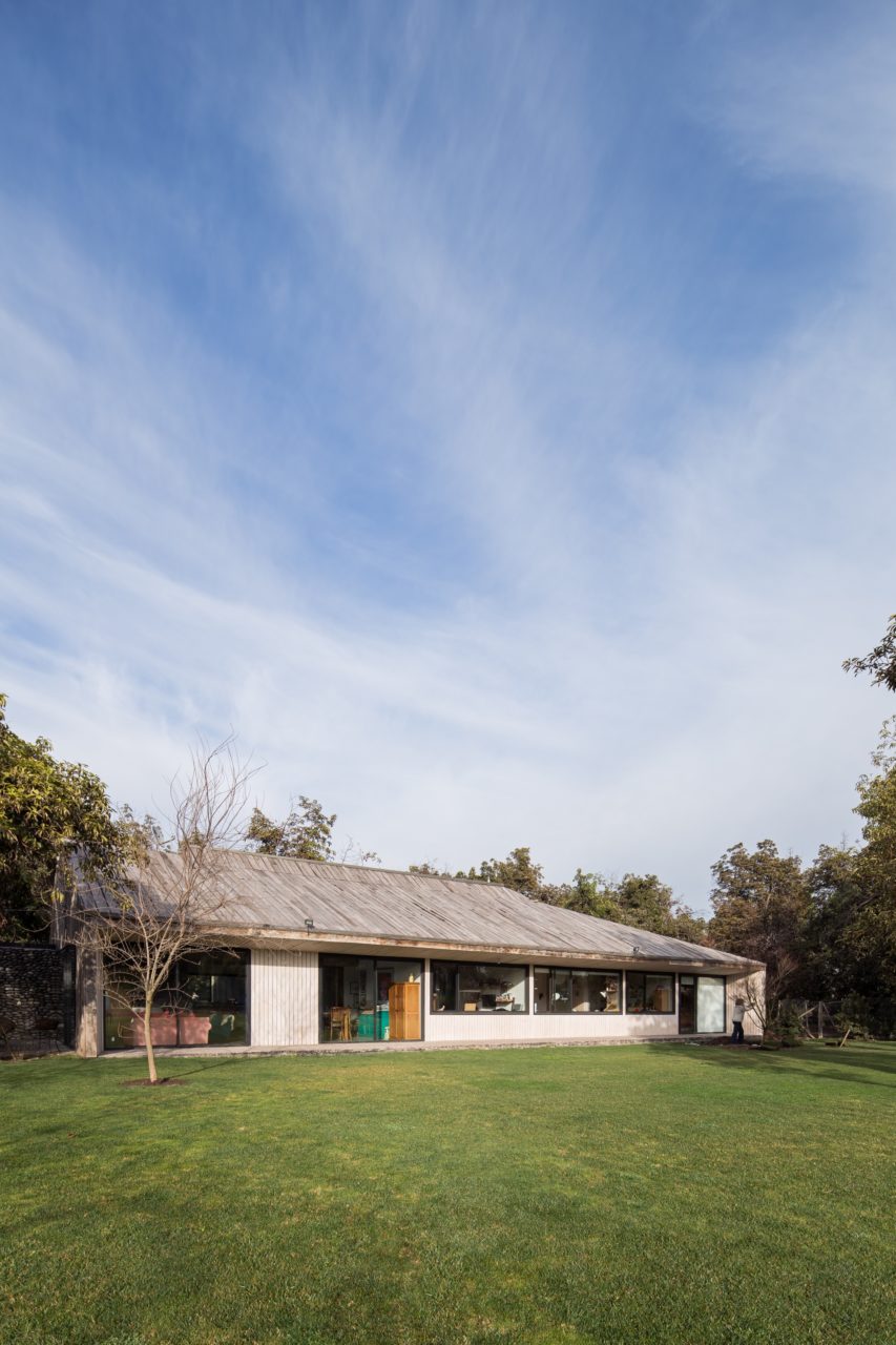 House in Buin by Alberto Moletto