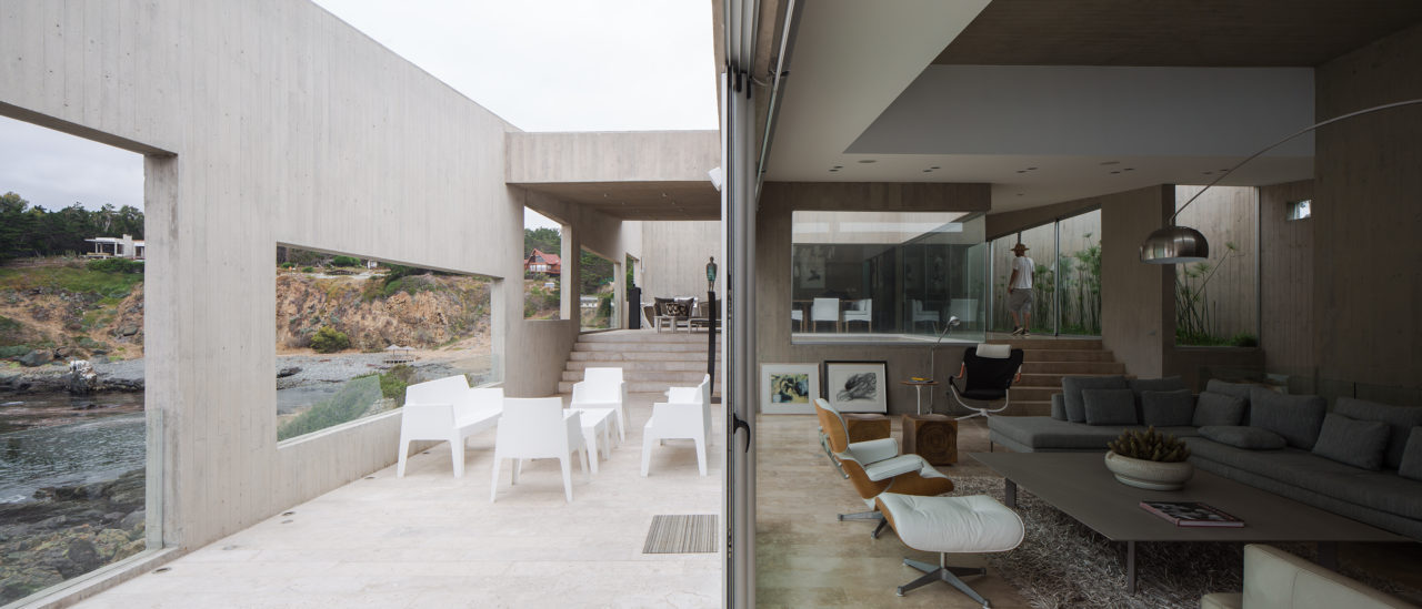 Bahia Azul House by Assadi Arquitectos & Francisca Pulido