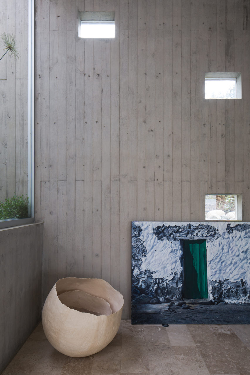 Bahia Azul House by Assadi Arquitectos & Francisca Pulido