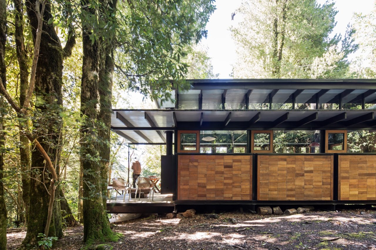 Refugio de Materiales Reciclados / Juan Luis Martínez Nahuel