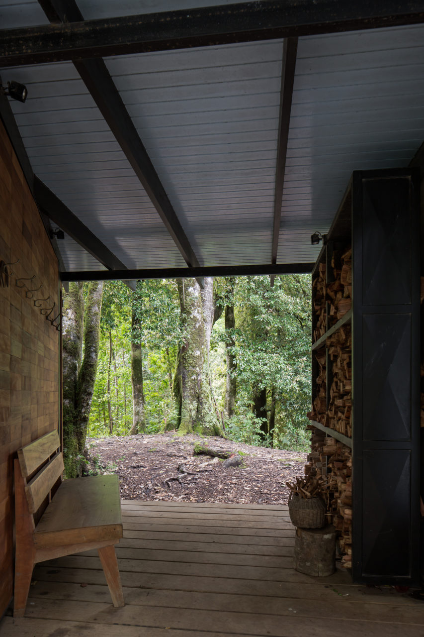 Refugio de Materiales Reciclados / Juan Luis Martínez Nahuel