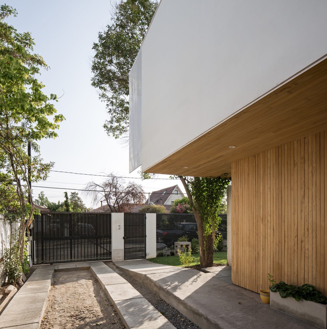 Rey Cristian House by GITC