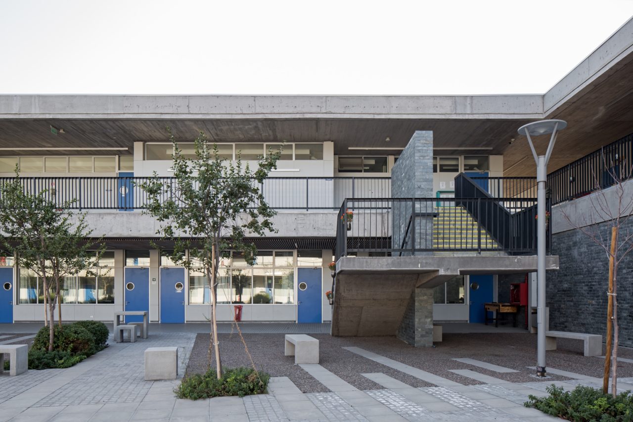 Lycée Antoine De-Saint Exupéry Chicureo by Mas Fernandez Arquitectos