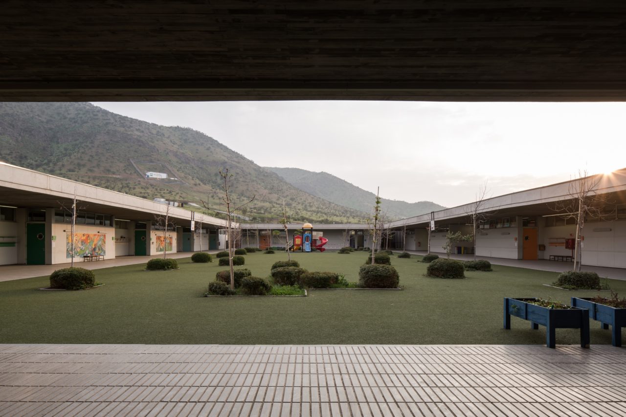 Lycée Antoine De-Saint Exupéry Chicureo by Mas Fernandez Arquitectos