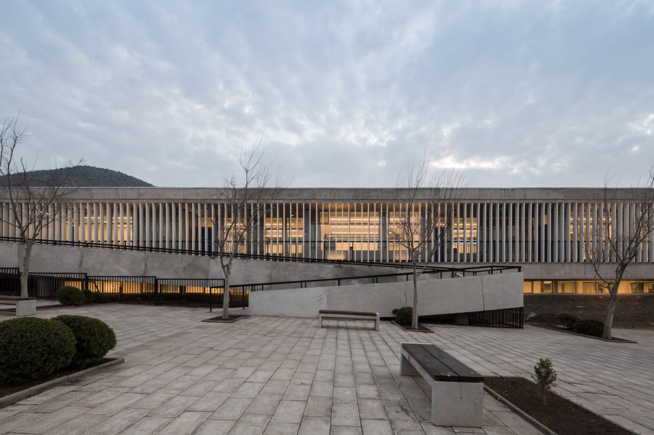 Lycée Antoine De-Saint Exupéry Chicureo by Mas Fernandez Arquitectos