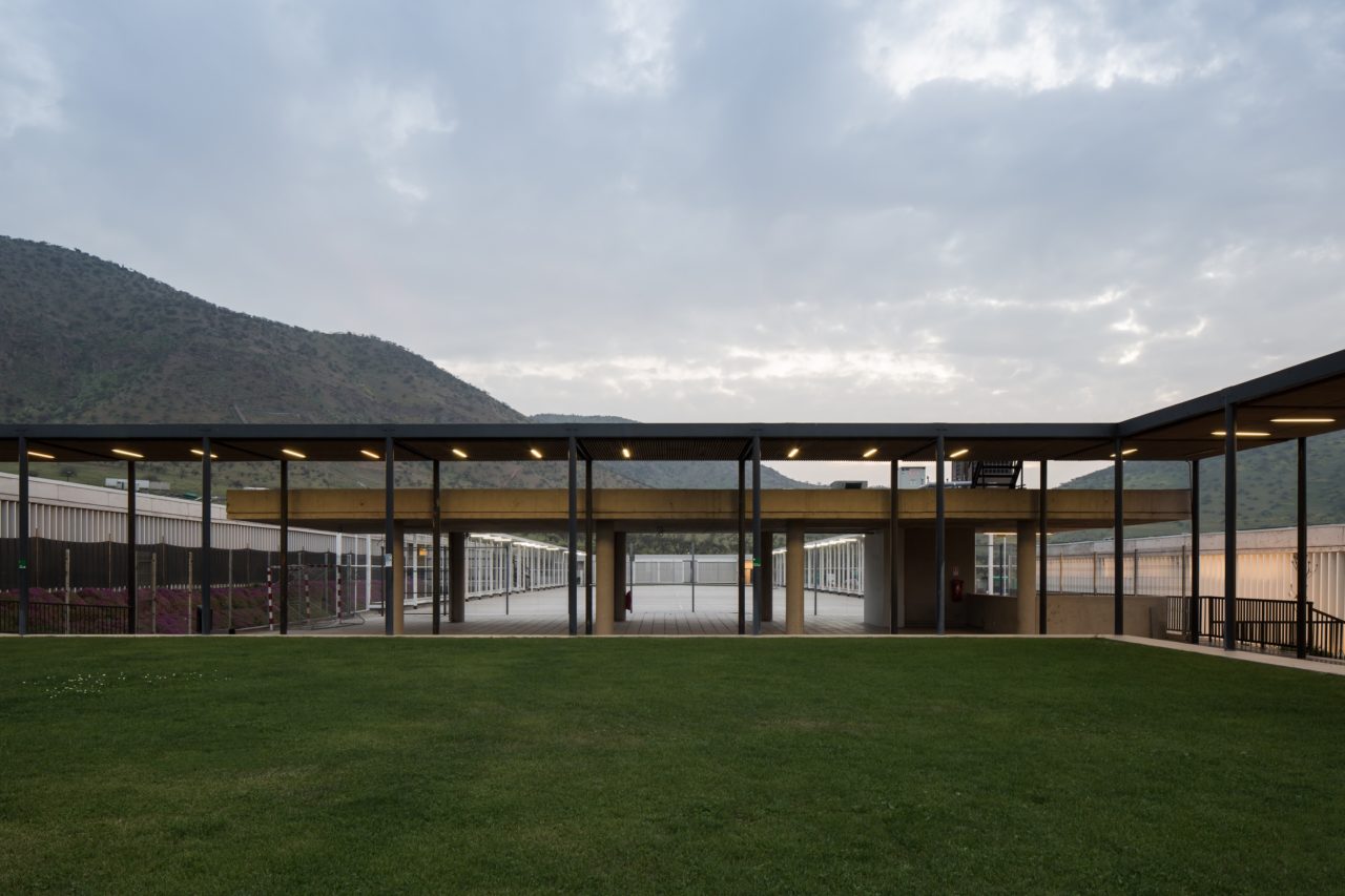 Lycée Antoine De-Saint Exupéry Chicureo by Mas Fernandez Arquitectos