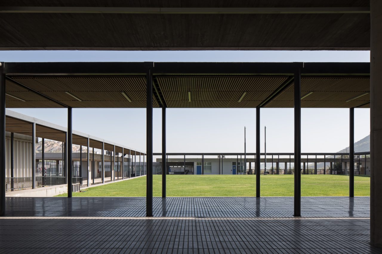 Lycée Antoine De-Saint Exupéry Chicureo by Mas Fernandez Arquitectos