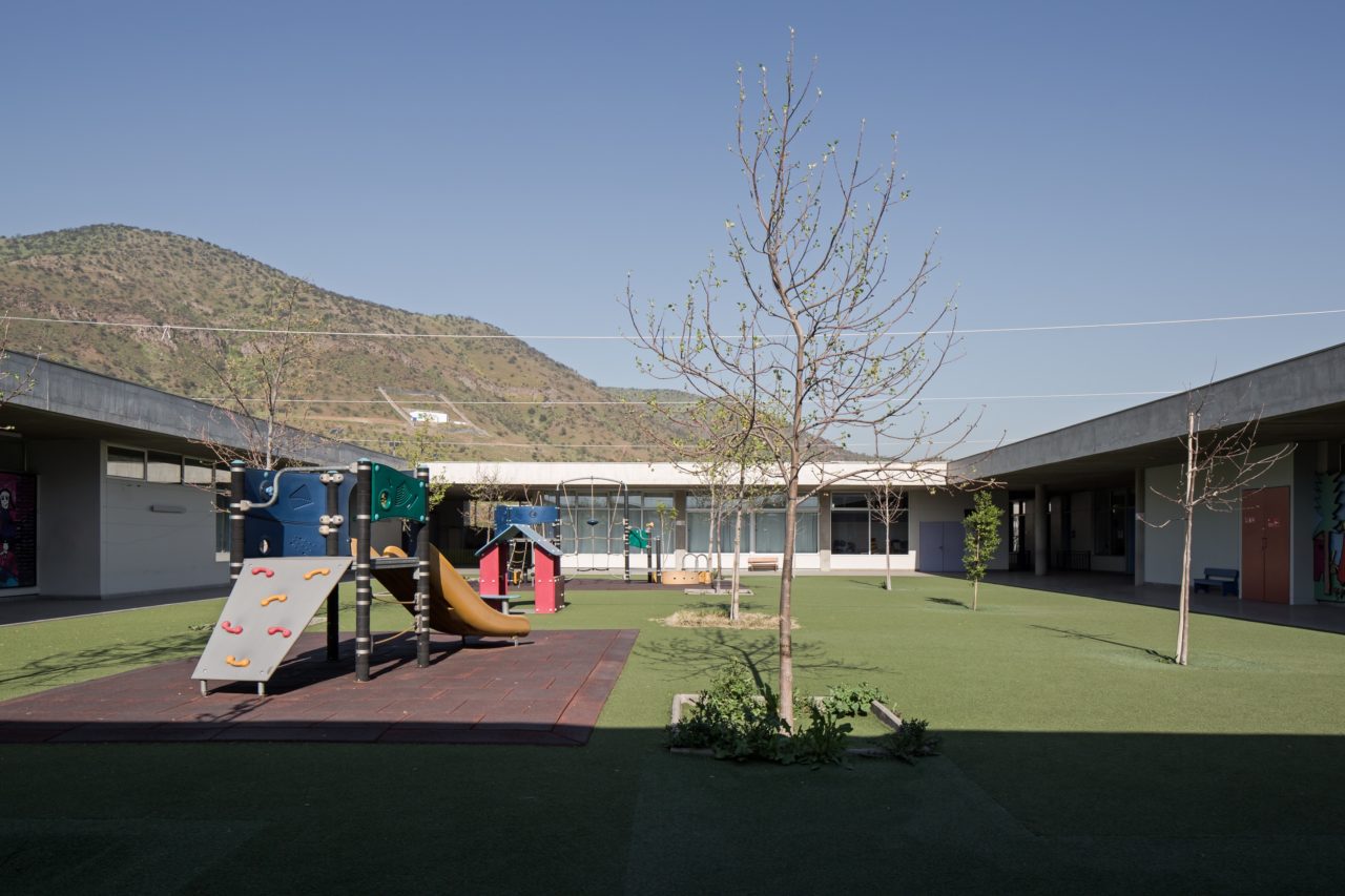 Lycée Antoine De-Saint Exupéry Chicureo by Mas Fernandez Arquitectos