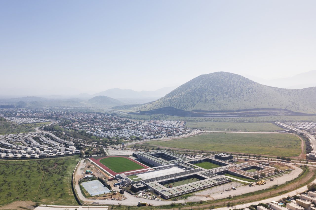 Lycée Antoine De-Saint Exupéry Chicureo by Mas Fernandez Arquitectos