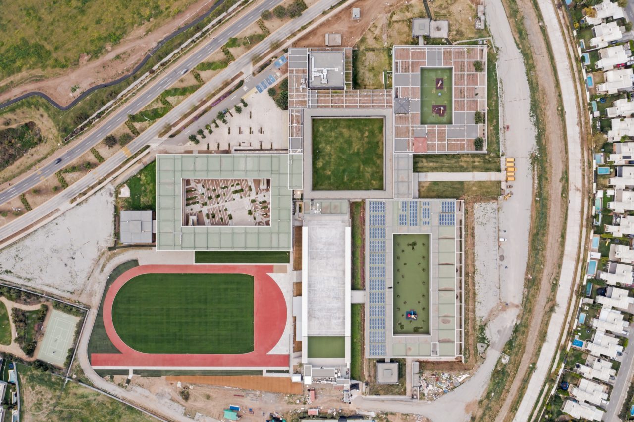 Lycée Antoine De-Saint Exupéry Chicureo by Mas Fernandez Arquitectos