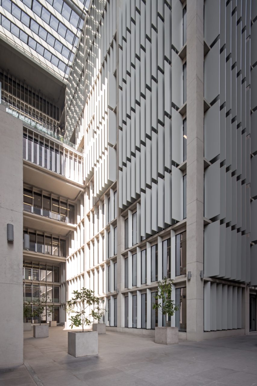 Centenario Building by Gonzalo Mardones Viviani