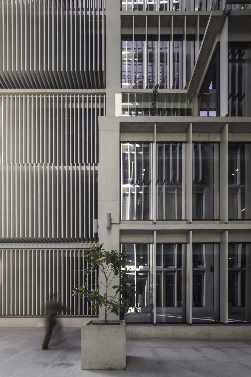 Centenario Building by Gonzalo Mardones Viviani