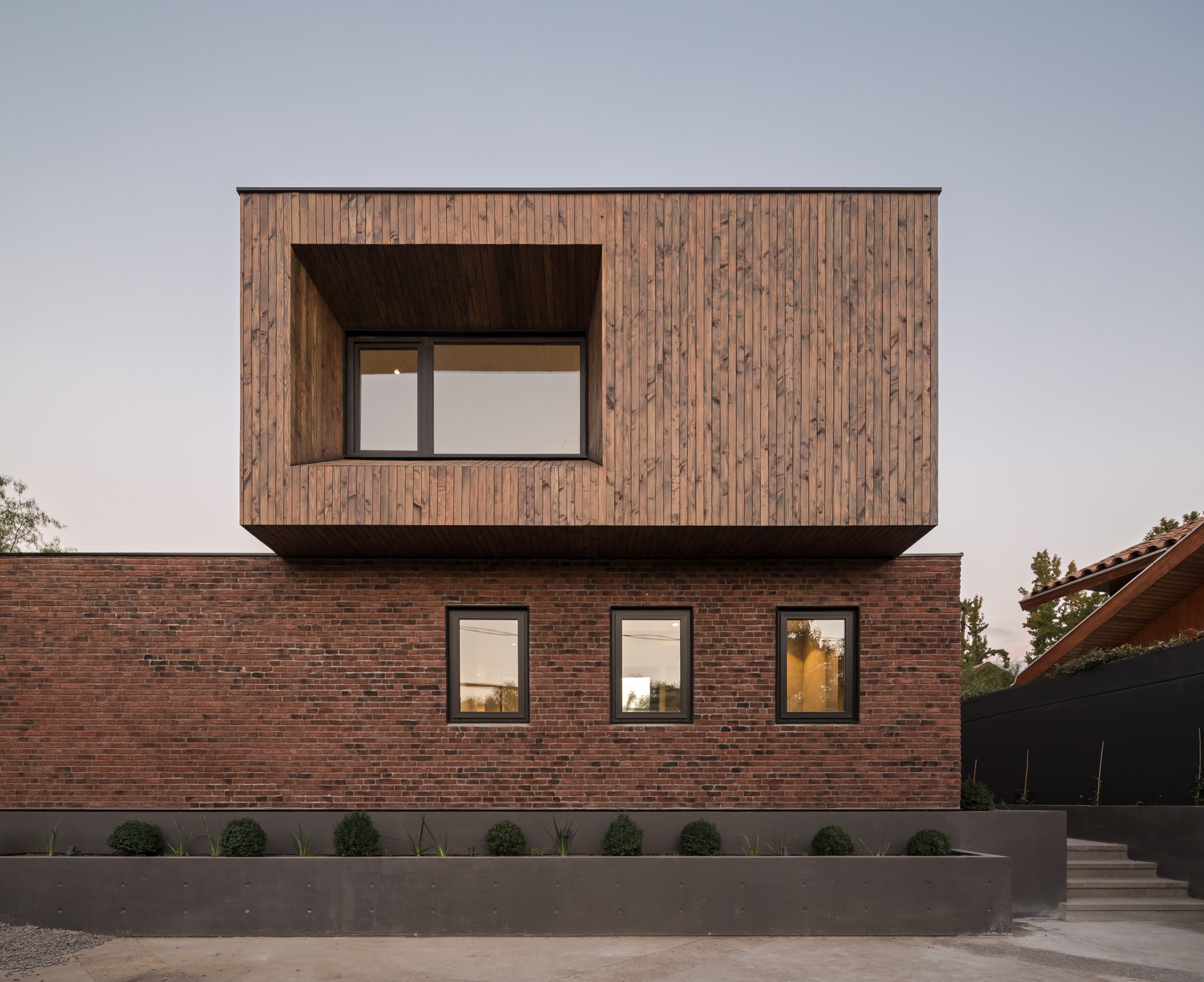 Casa Los Lomajes by APIO Arquitectos