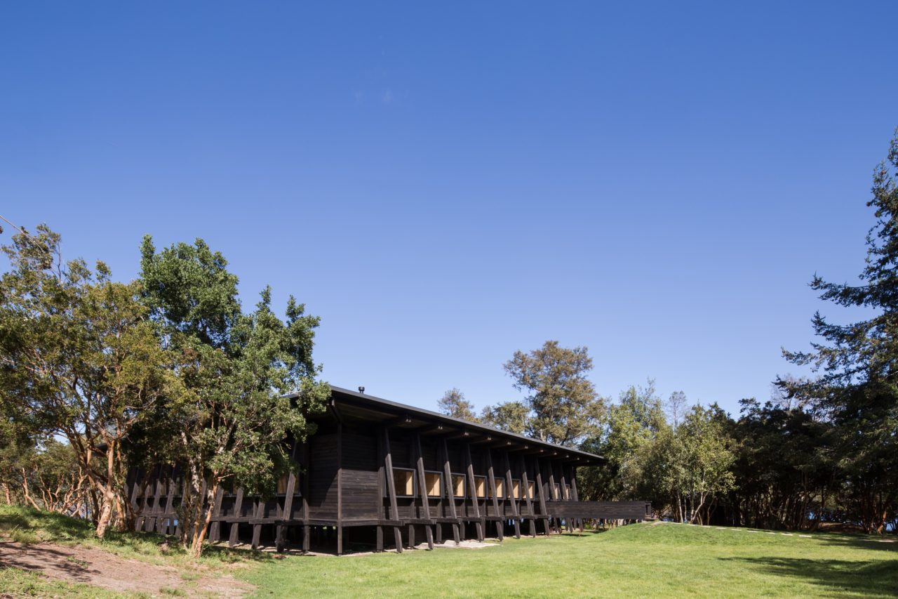 Casa Lago Ranco / Guillermo Hevia + Catalina Poblete