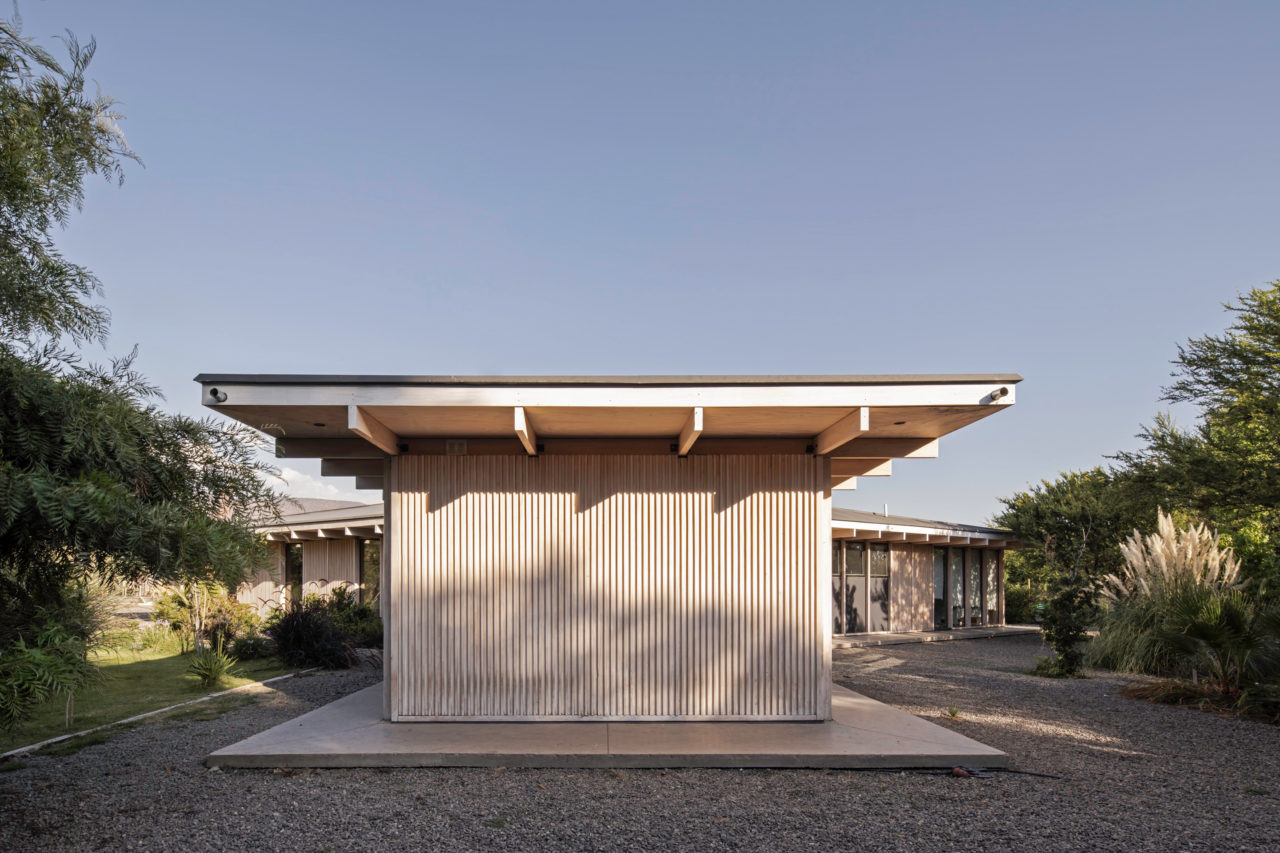 Casa Triatletas by Mas Fernandez Arquitectos