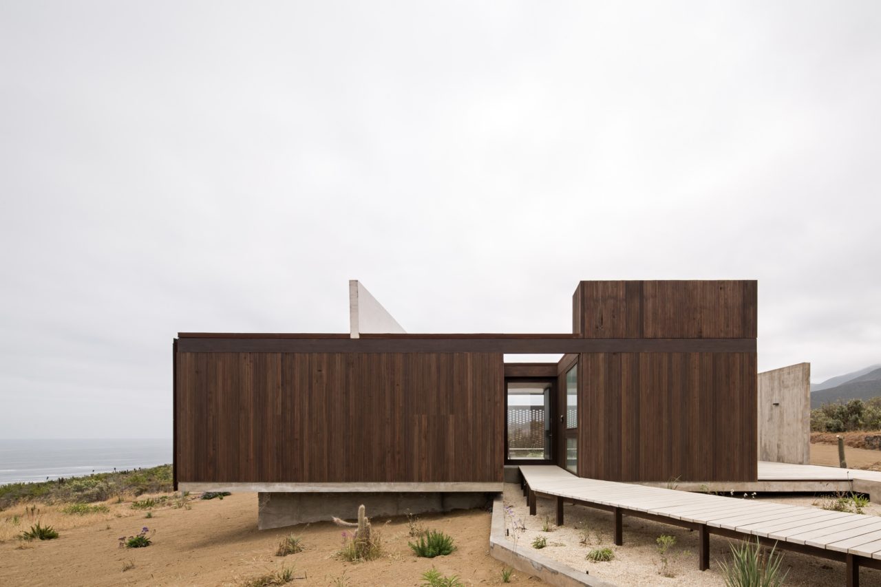 Las Vizcachas House by Juan Pablo Ureta