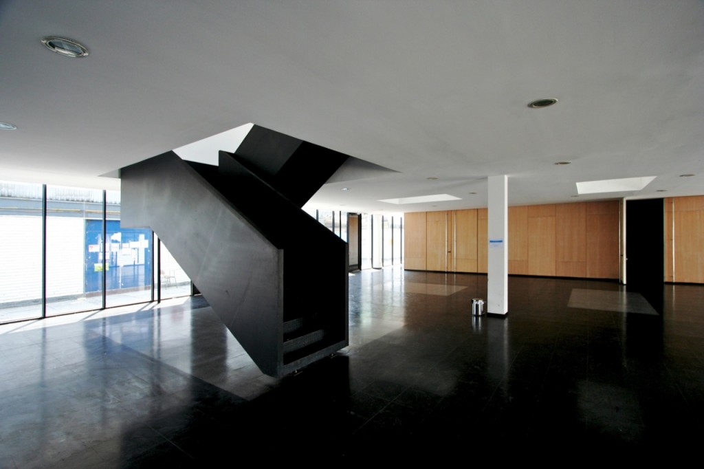 Universidad de Chile School of Arts by Albert Tidy + Emilio Marin