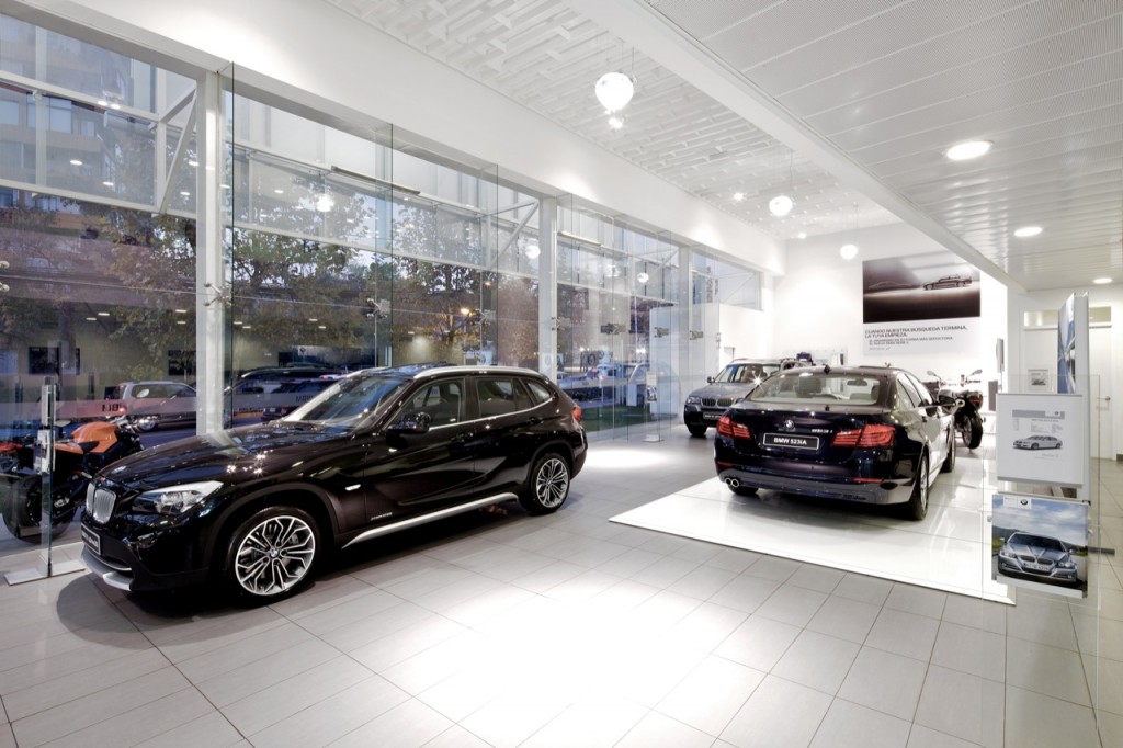 BMW Store by Guillermo Hevia Architects