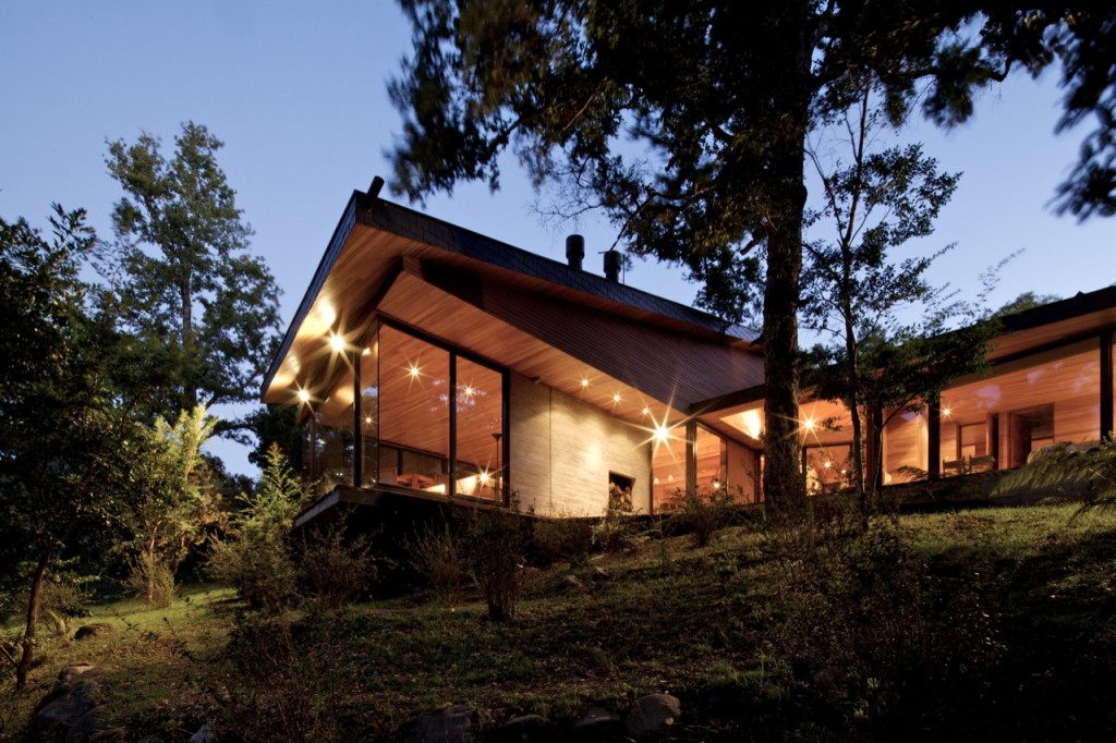 Kullenthal House by MOBIL Arquitectos