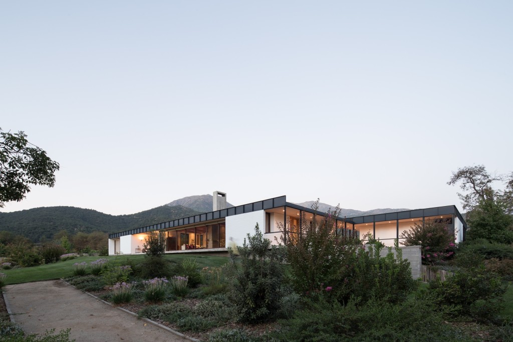 House in Pilay by Duval+Vives Arquitectos (10)